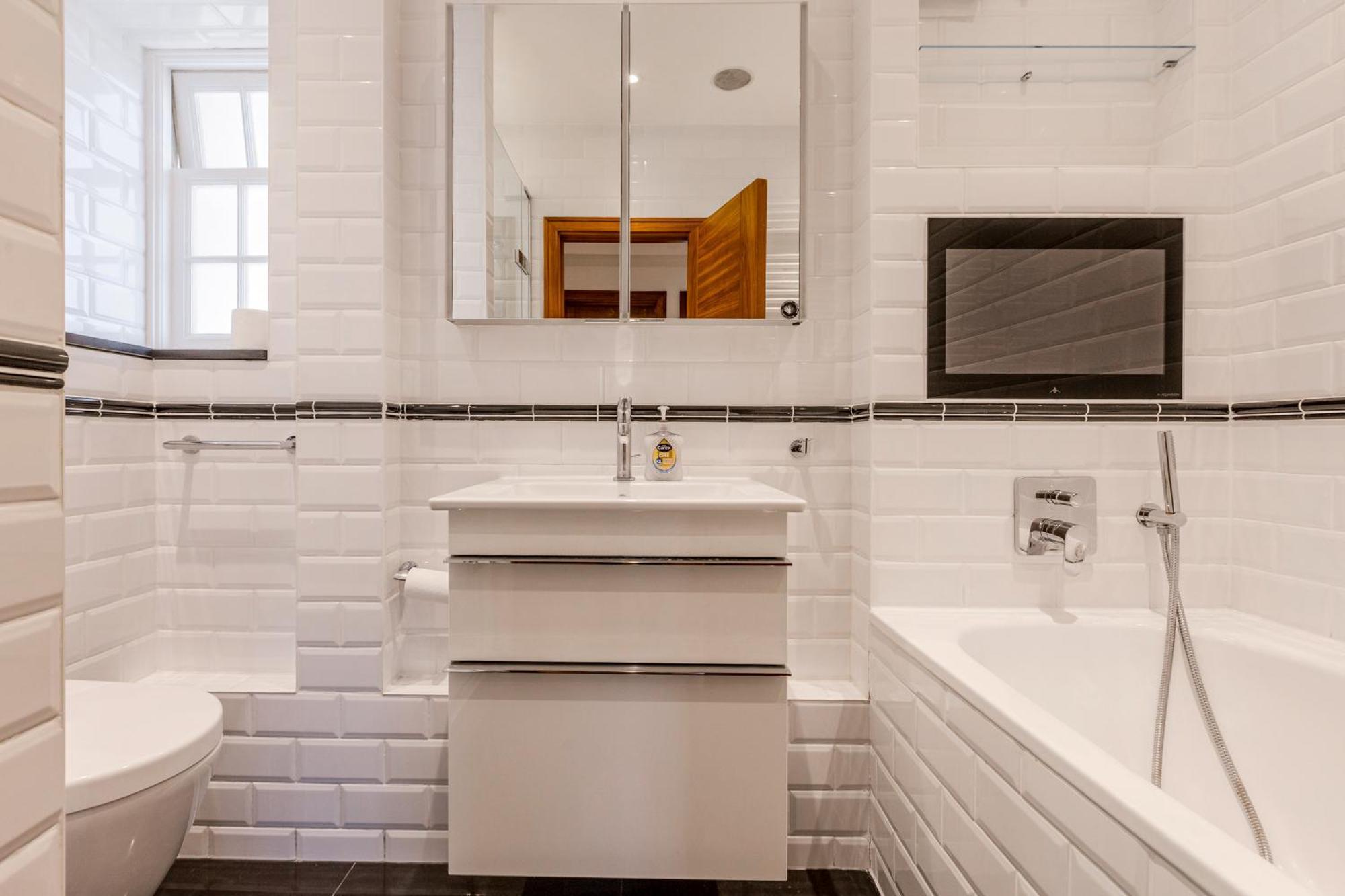 Apartamento Chic Chelsea 2br Flat With Balcony By Kings Road